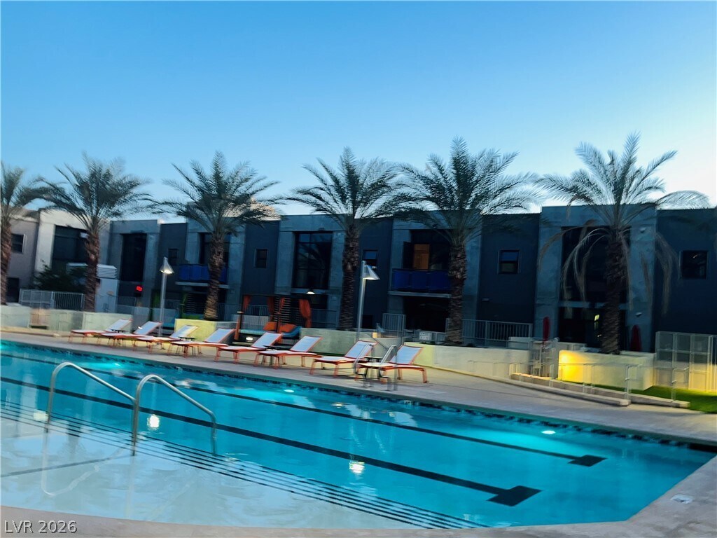 Photo - 353 E Bonneville Ave Unidad 209