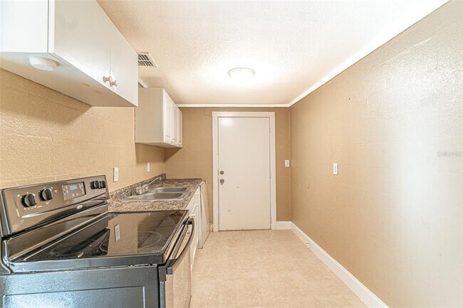 Photo - 116 E Northside Dr Unit 1