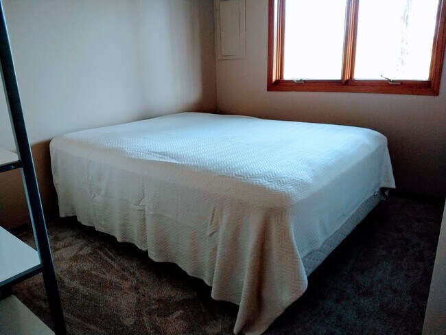 Photo - 12536 Parkwood Dr