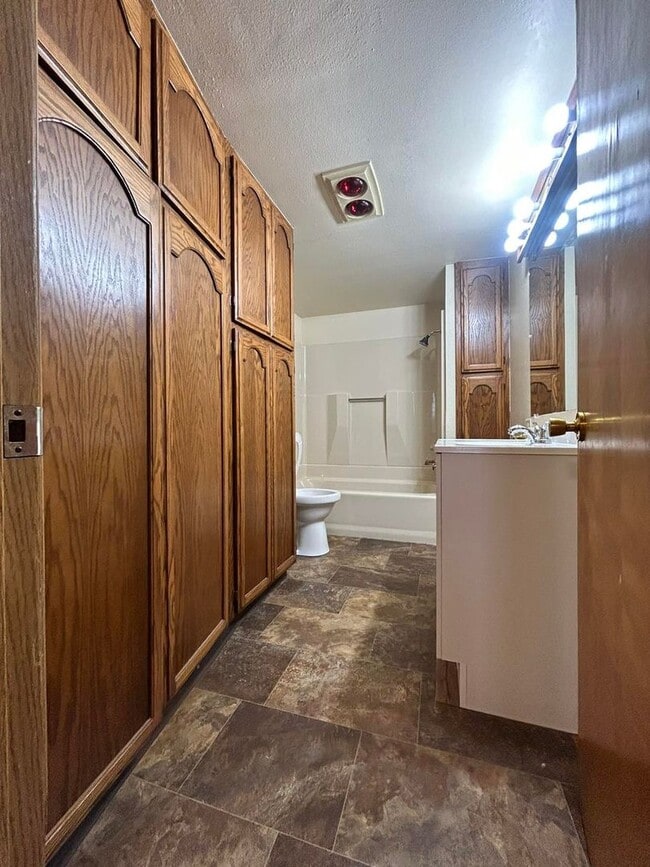 Photo - 391 2nd Ave SW Unit 391 2nd Ave SW -  A