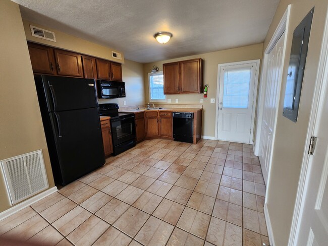 Photo - 805 Oak Arbor Ct