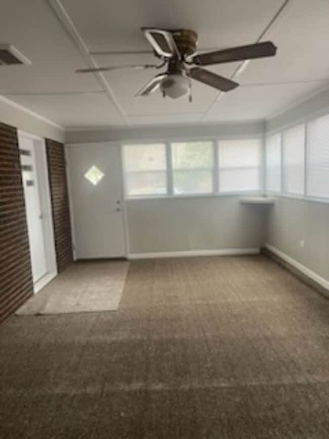 Photo - 301 Abbott Dr