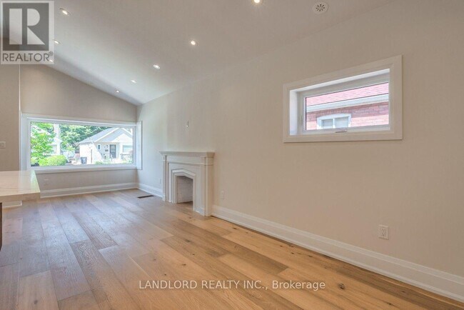 Photo - 29 Hutton Ave