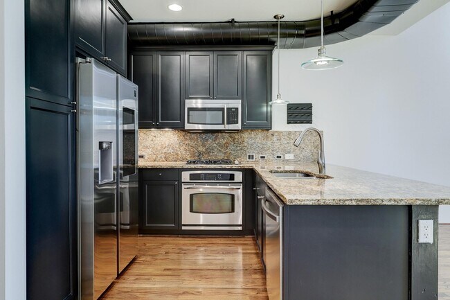 5005 Hidalgo St Unit 413