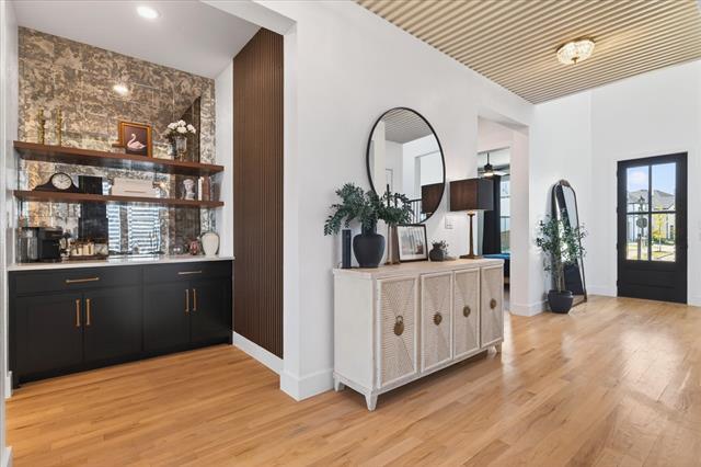 Photo - 3320 Crescent Ln