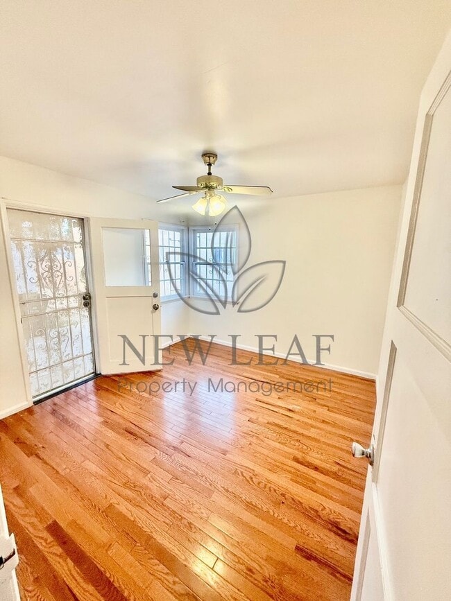 Photo - 1100 W 39th Pl Unit 1