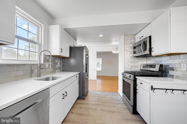 Photo - 17515 Sabrina Terrace