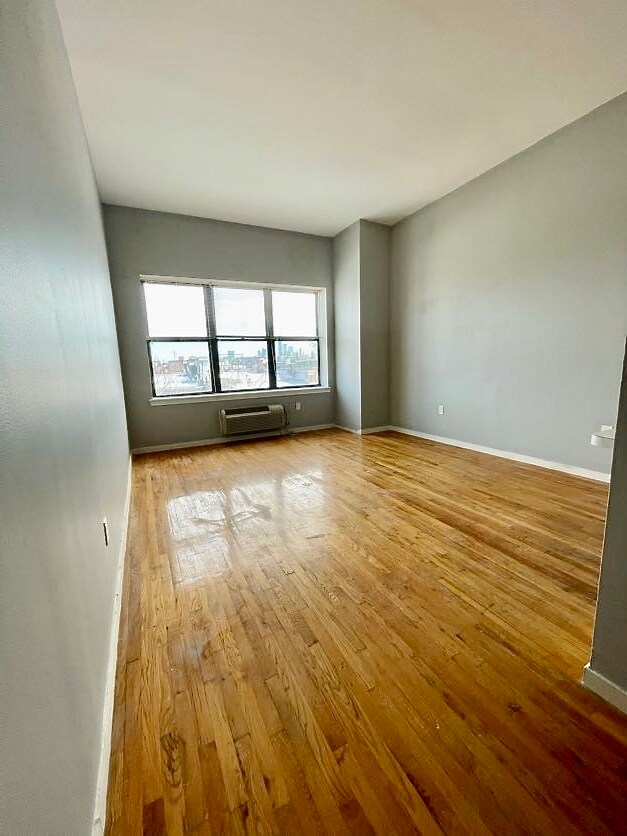 Photo - 44 Sherman Ave Condo Unit 3J