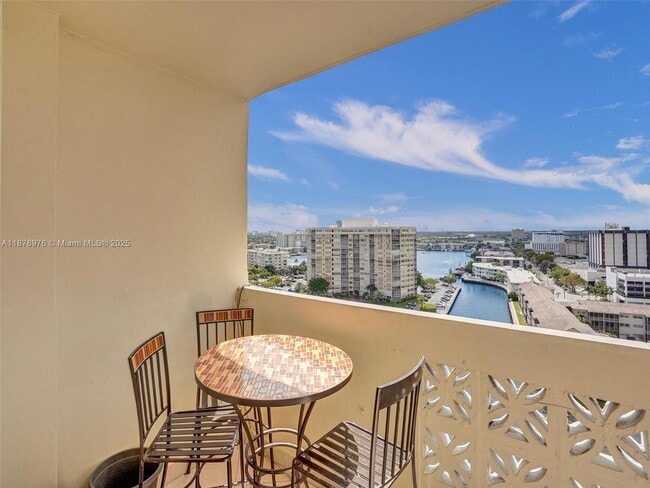 Building Photo - 1833 S Ocean Dr Unit 1511