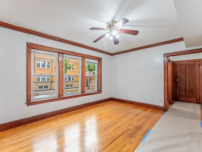 Photo - 3825 W Roscoe St Unit 1W