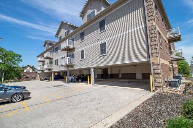 Photo - 121 Beach Avenue