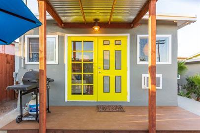 2766 Island Ave Unidad 2766 A The Yellow Door