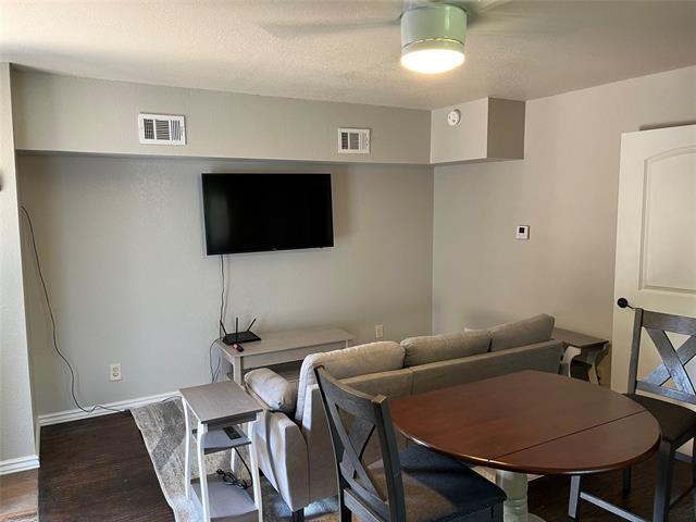 Photo - 1605 Bardfield Ave