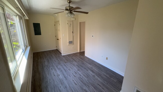 1125 10th Ave