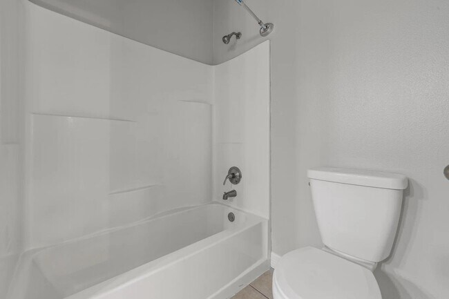 Photo - 113 Magnolia Ln Unidad 203