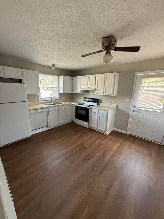 Photo - 2 bed, 1 bath duplex in Nicholasville!