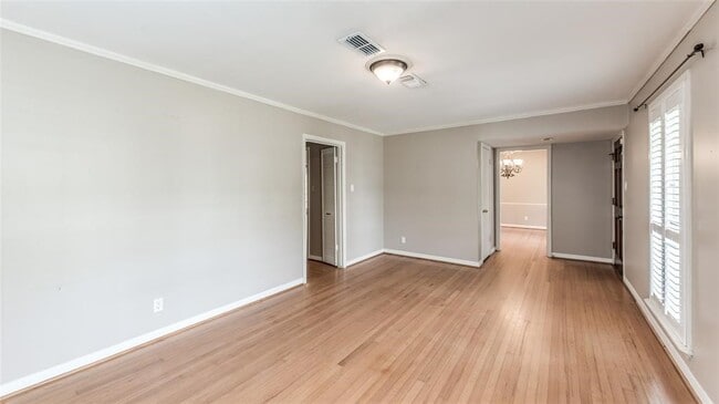 Photo - 5537 Lincrest Ln