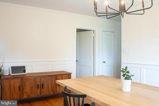 Photo - 2709 Oakford Rd