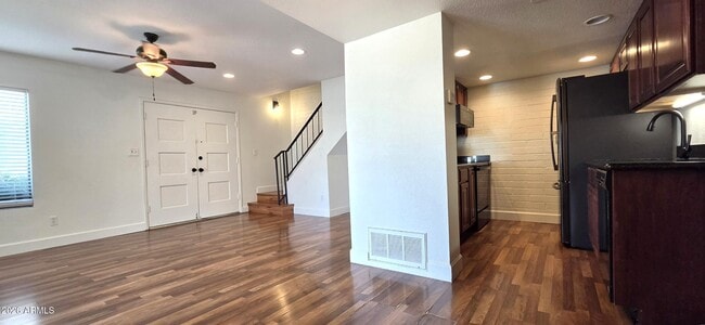 Photo - 6040 N 79th St