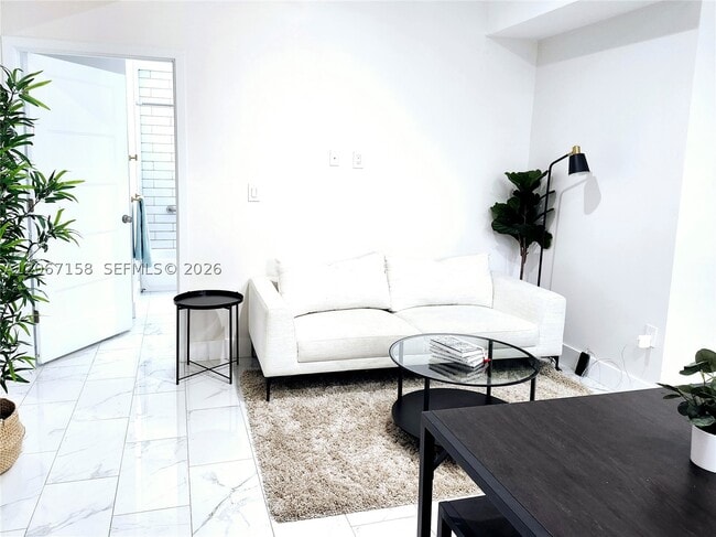 Photo - 1860 NW 24th Ct Unit 302