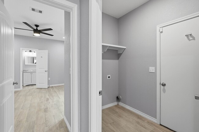 Photo - 16680 E Ivanhoe St