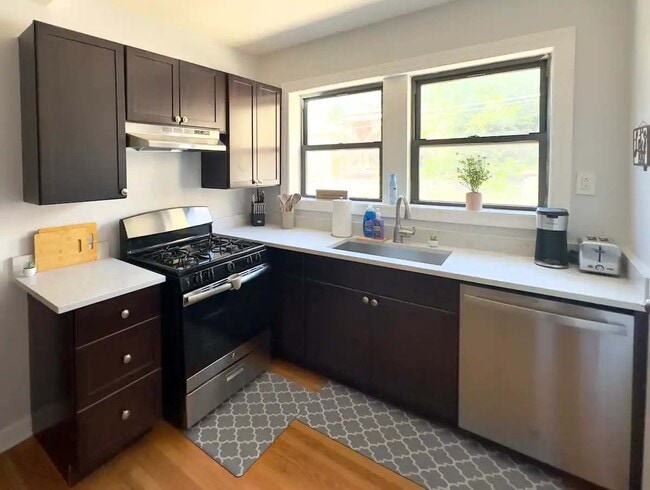 Photo - 6443 N Hamilton Ave Unit 3I