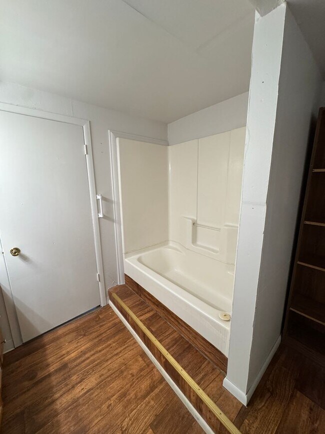 Photo - 2192 ID-33 Unit B- downstairs