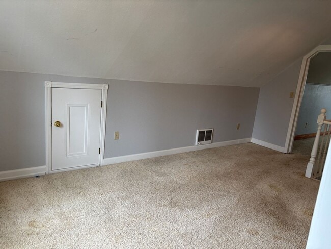 Photo - 3 Bedroom on large lot