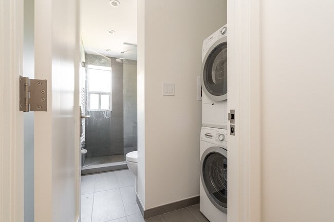 Photo - 1510 Bathurst St
