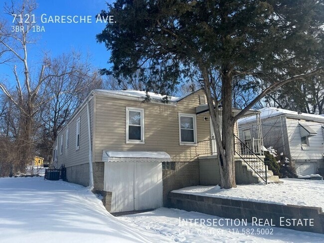 Photo - 7121 Garesche Ave