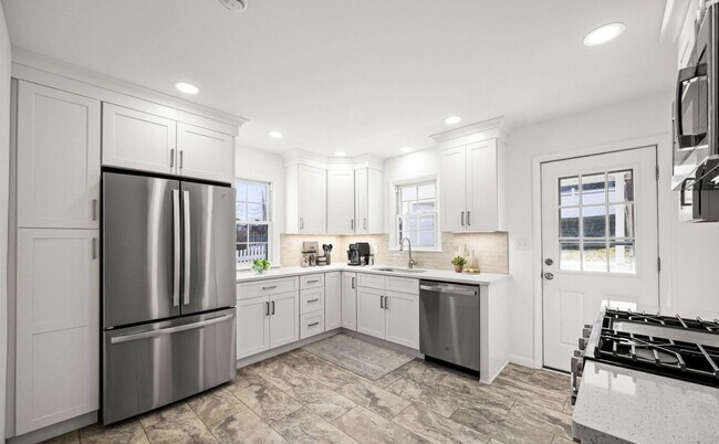 Enjoy THIS Great Kitchen - 228 Church St