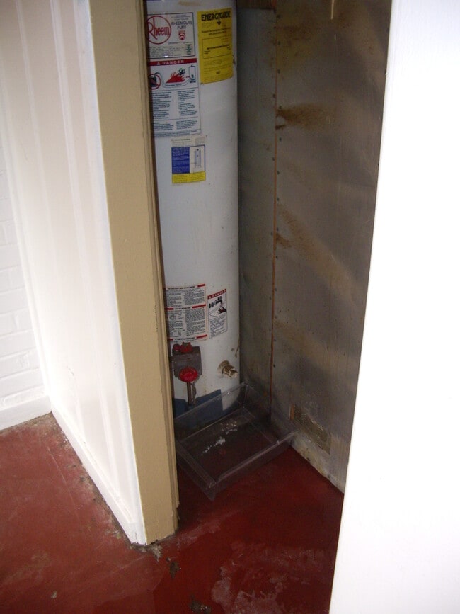 Photo - 1337 E 9th St