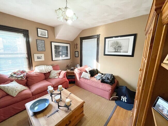 Photo - 112 Allston St Unidad 2