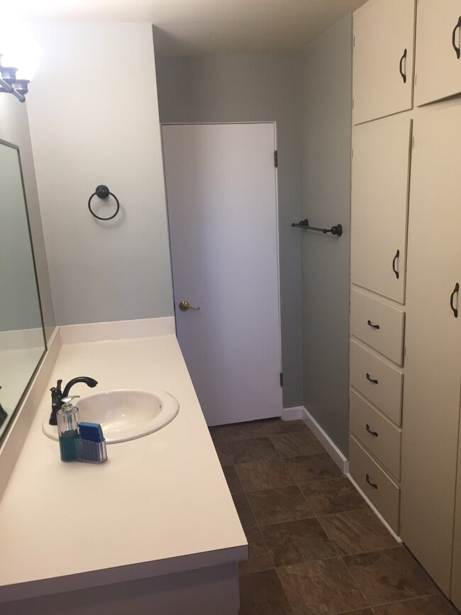 Photo - 3882 N Hartford Dr