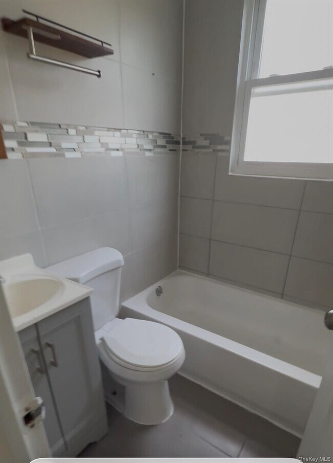 Photo - 112-30 Rockaway Beach Blvd