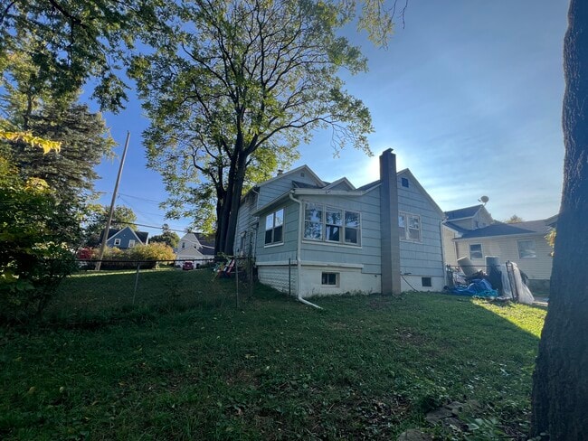 Photo - 738 Griswold St