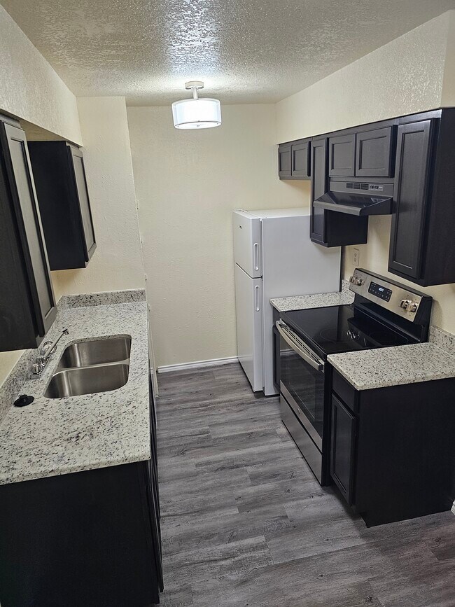 Photo - Studio Place Apartments