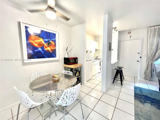 Photo - 6310 SW 79th St Unit 2