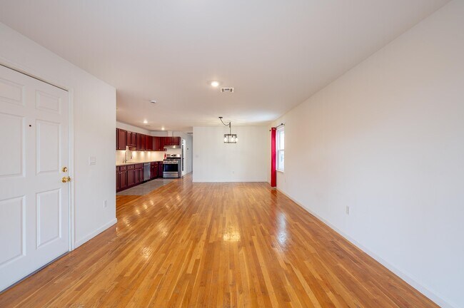 Photo - 108 Claremont Ave Unit # 2