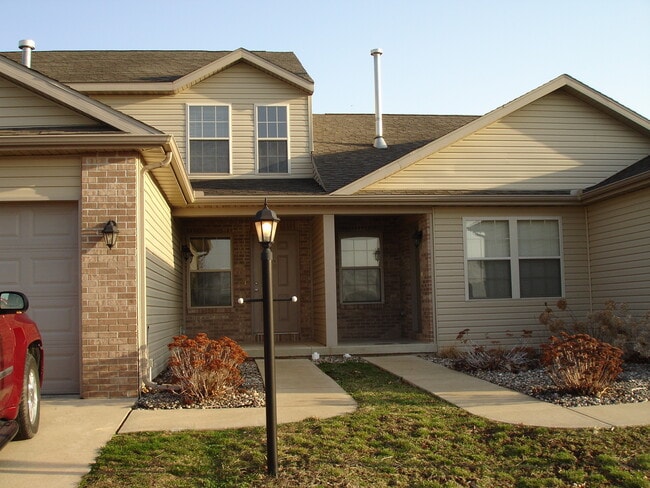 Photo - 3818 Balmoral Dr Unit 3818