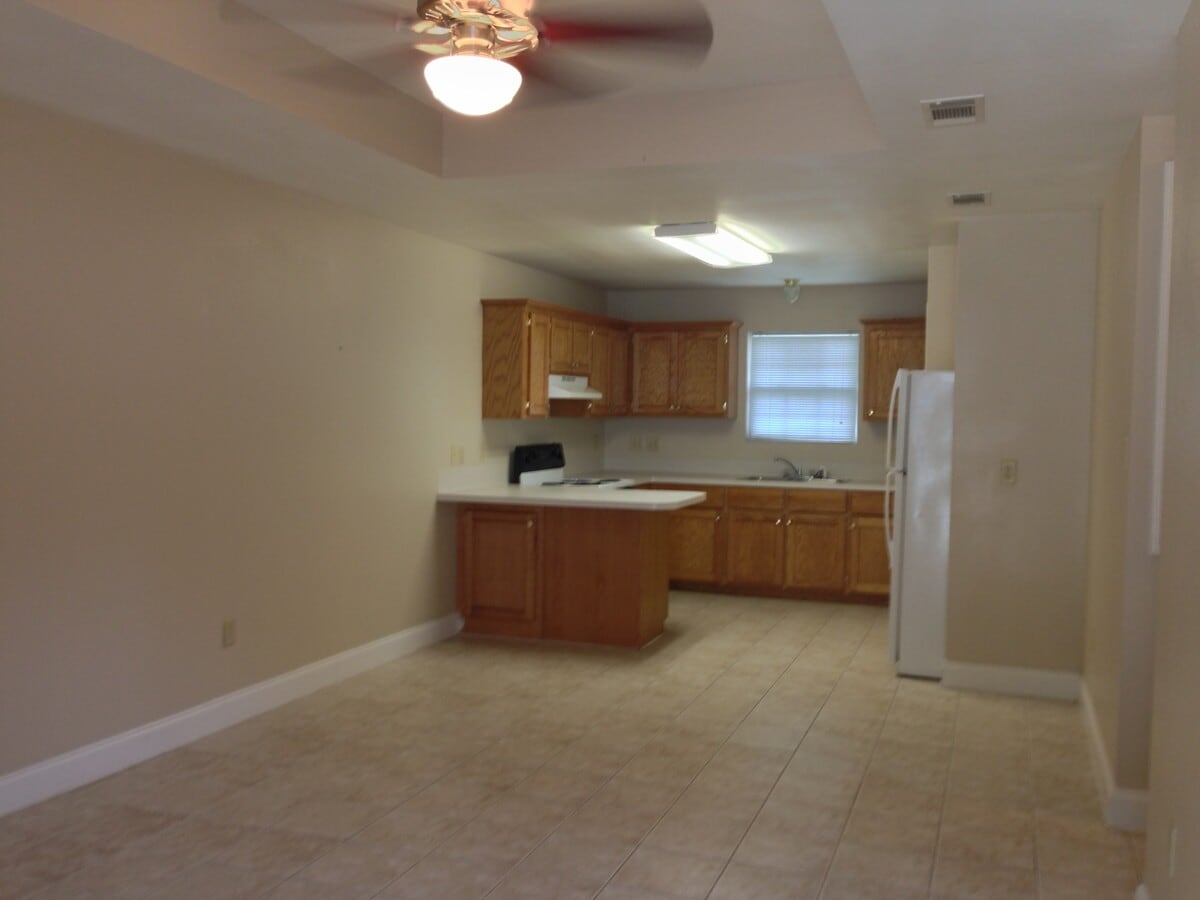 Crystal Lake Apartments (Pardo) - Crystal Lake Apartments (Pardo)