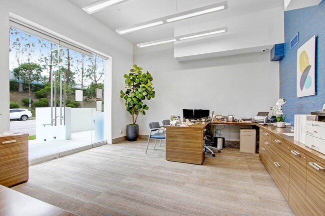 Building Photo - The Mark Culver City Rental