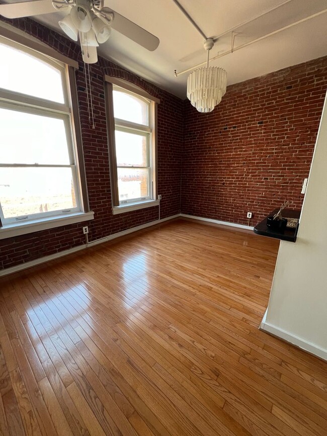 Photo - 1010 Race St Unit 5BC