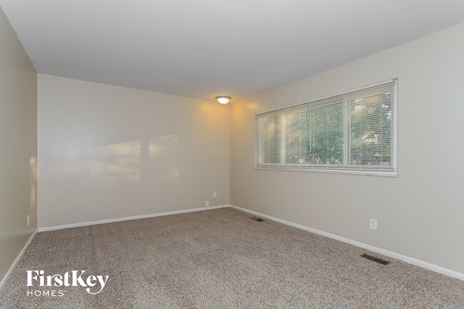 Photo - 552 Waycross Rd