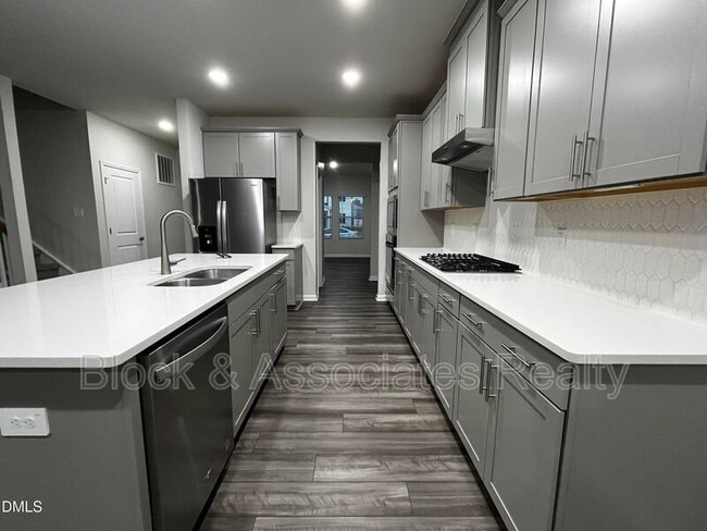 Photo - 937 Avonmore Dr