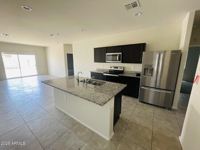 Photo - 35433 W San Alvarez Ave