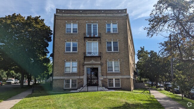 Building Photo - Hawley Green Rental