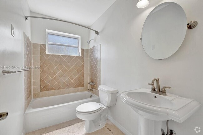 Building Photo - 9121 SW 54th Pl Rental