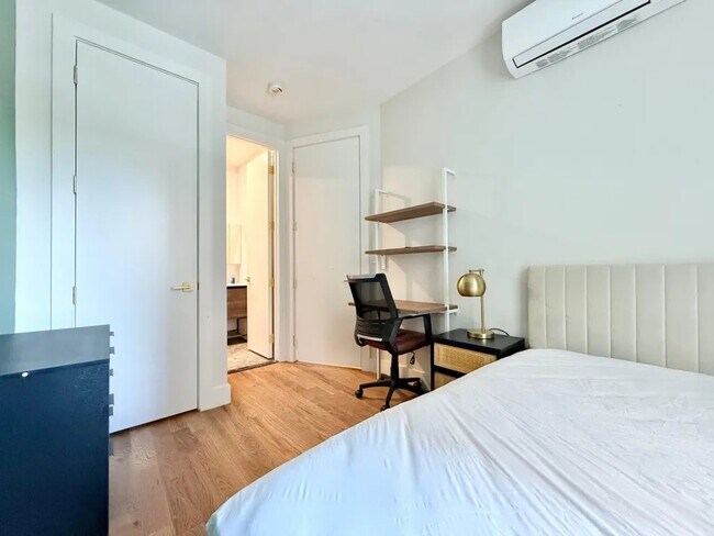 Photo - Furnished room/NOT APARTMENT Unit 2A