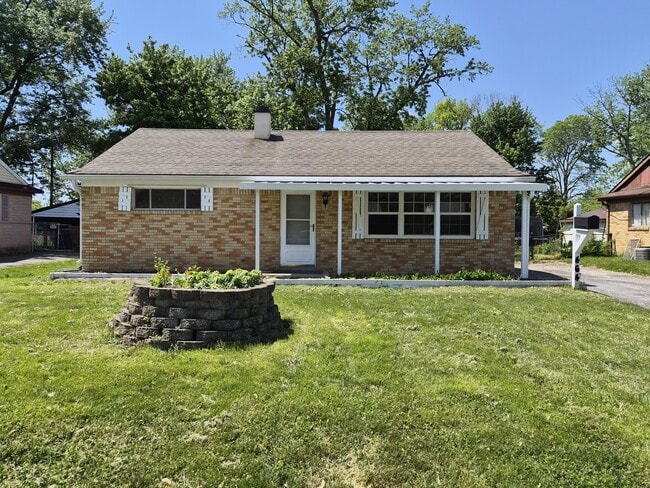 Building Photo - 464 Carol Dr